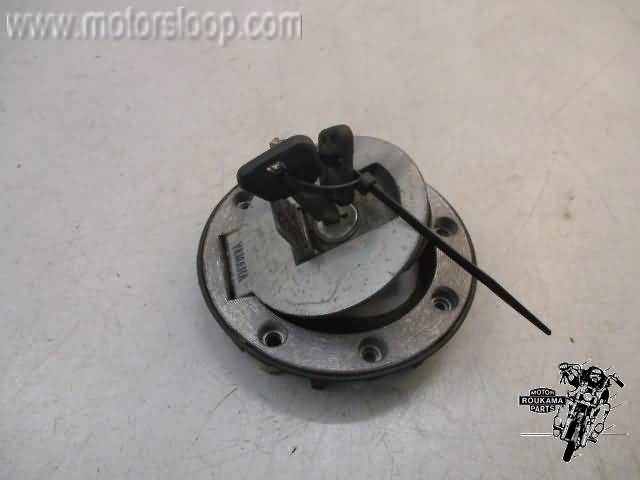Yamaha FZS600 Fuel cap