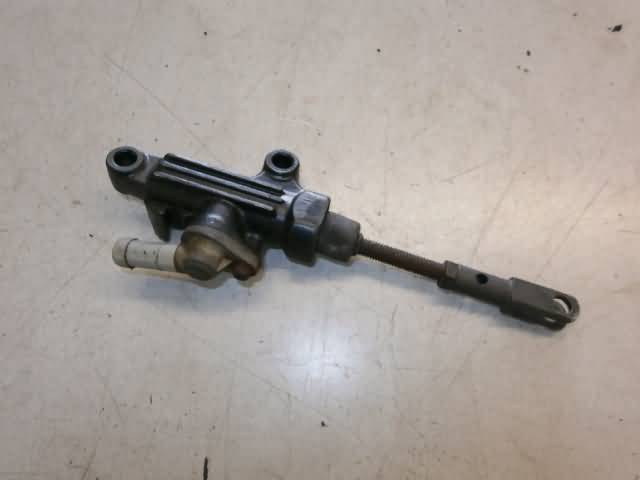 Yamaha FZR600(3HE) Rear brake master cylinder 1WG-25850-50-00