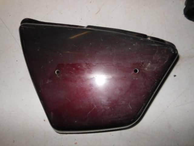 Yamaha XJ650 MAXIM Zijkap links paars