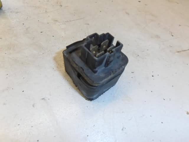Yamaha XS400(12E) Relay 4 pins 4H7-81950-01