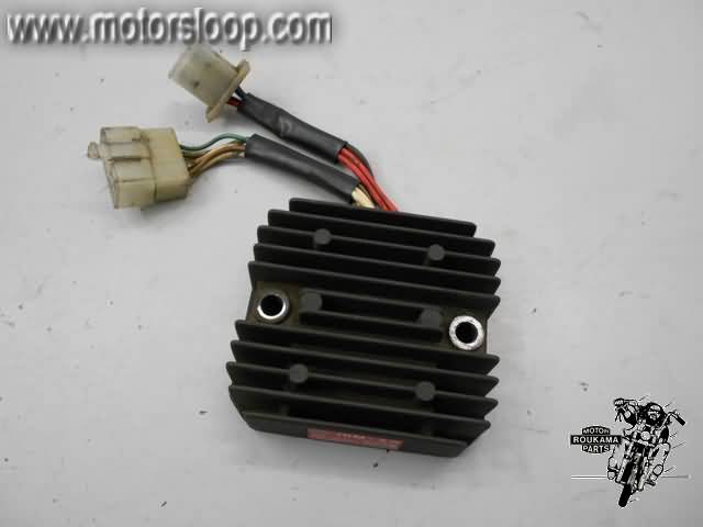 Yamaha XJ1100(11G) Spanningsregelaar