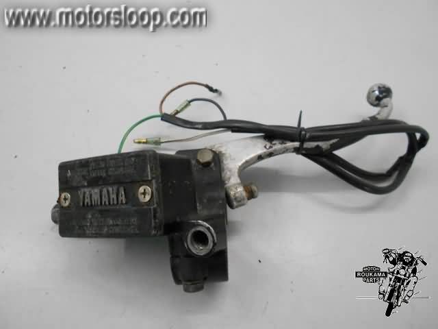 Yamaha XJ1100(11G) Rempomp voor