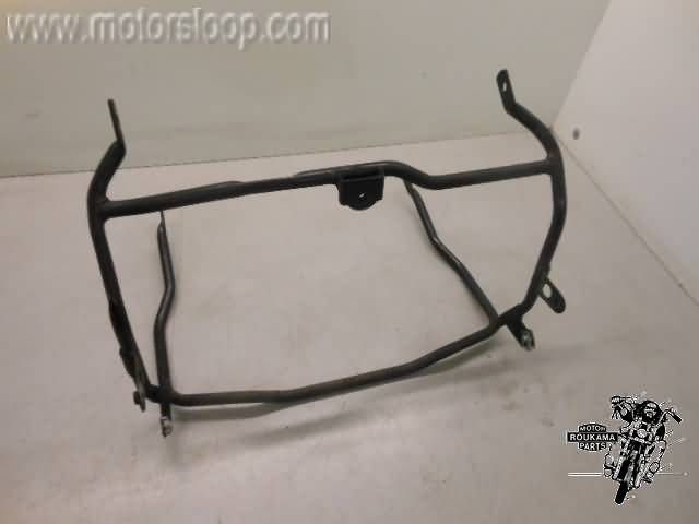 Yamaha TDM850(3VD) Radiator brackets