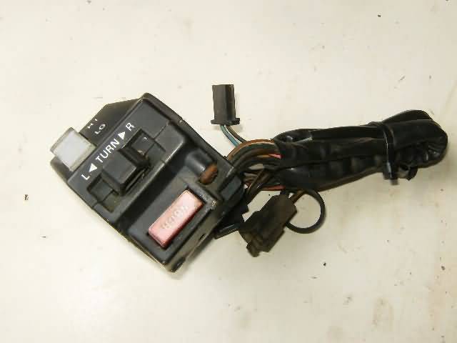 Yamaha FZ600(2HW) Handlebar switch left 2AX-83973-00-00