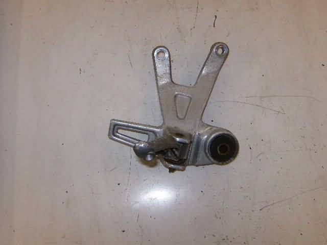 Yamaha FZ750 Footpeg Rear Right 2KT-2742L-00-00